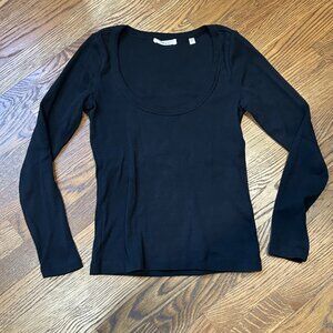 Doen Long Sleeved Scoop Neck Tee. Never Worn. Perfect condition.